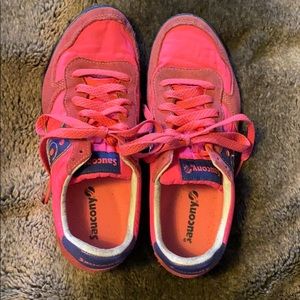 Saucony women’s lifestyle sneakers